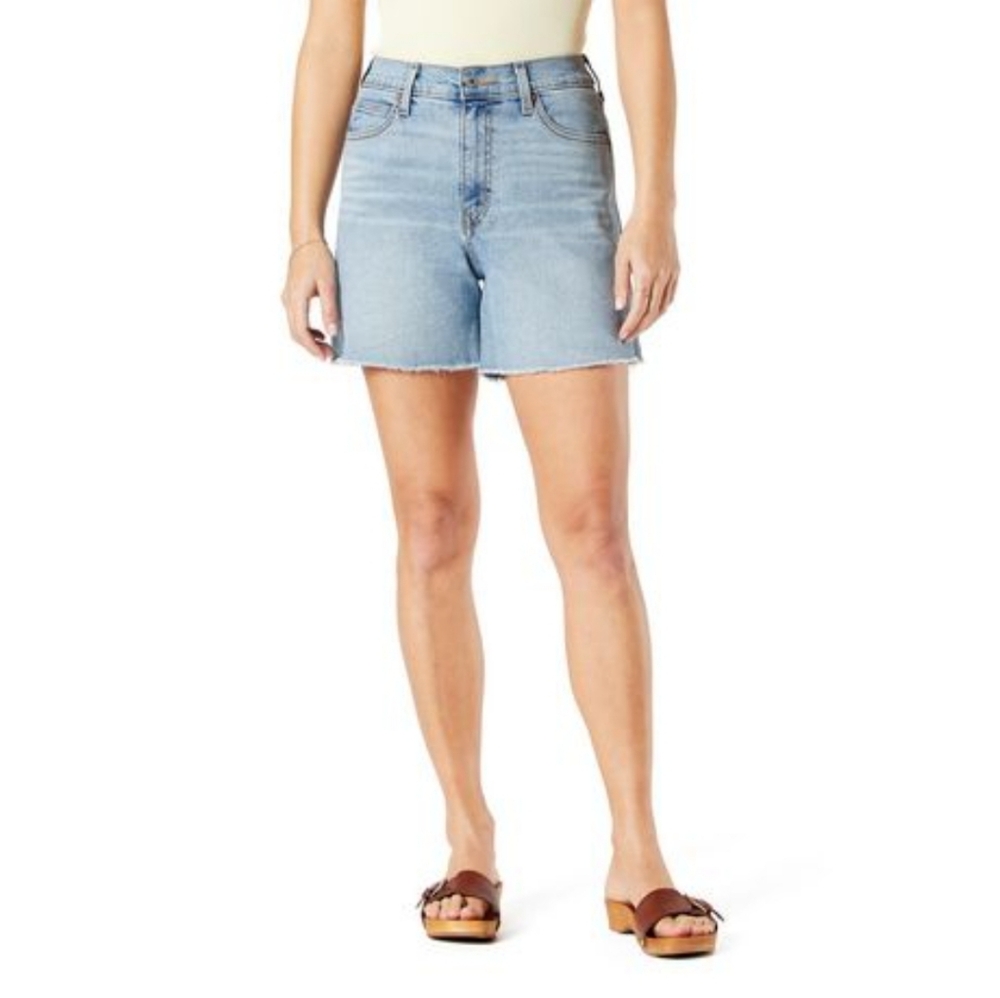 Levi's heritage high rise shorts size 4